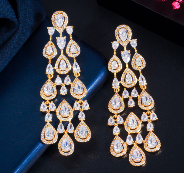 ZIRCON STONES HIGHLY FINISHED GOLD PLATED LUXURY EARRINGS