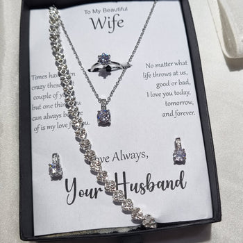 LUXURY DIAMOND LOOK EXCLUSIVE QUALITY SET WITH FREE BOX PACKING