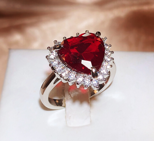 Luxury quality zircon ring adjustable