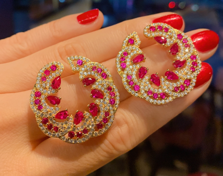 ZIRCON STONES HIGHLY FINISHED GOLD PLATED LUXURY EARRINGS