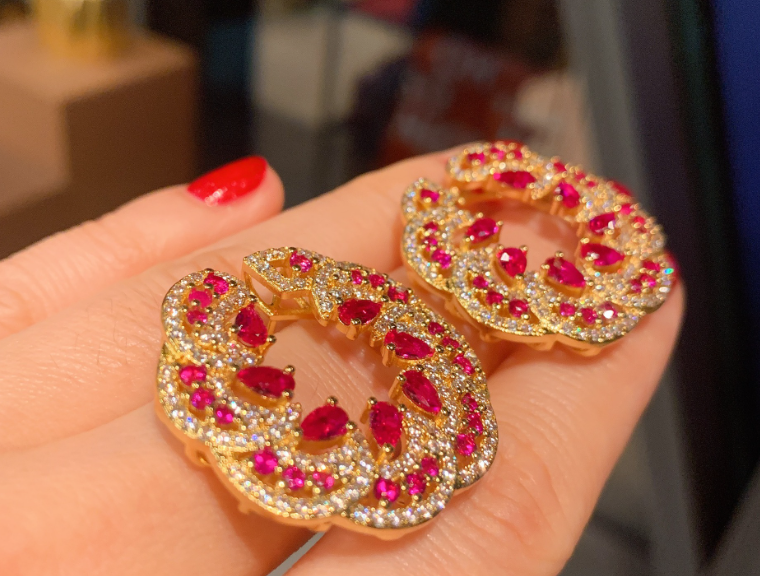 ZIRCON STONES HIGHLY FINISHED GOLD PLATED LUXURY EARRINGS
