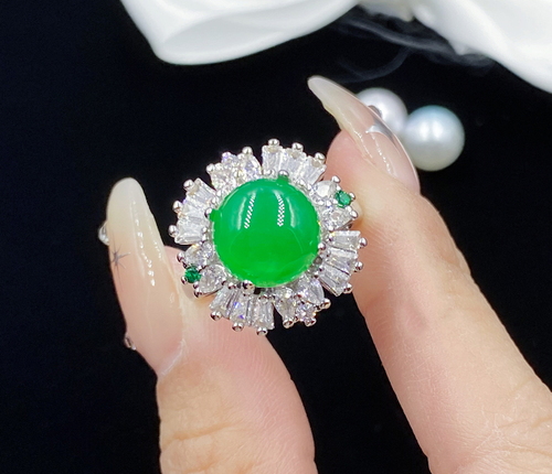 Diamond look luxury ring adjustable AAA quality WITH BOX
