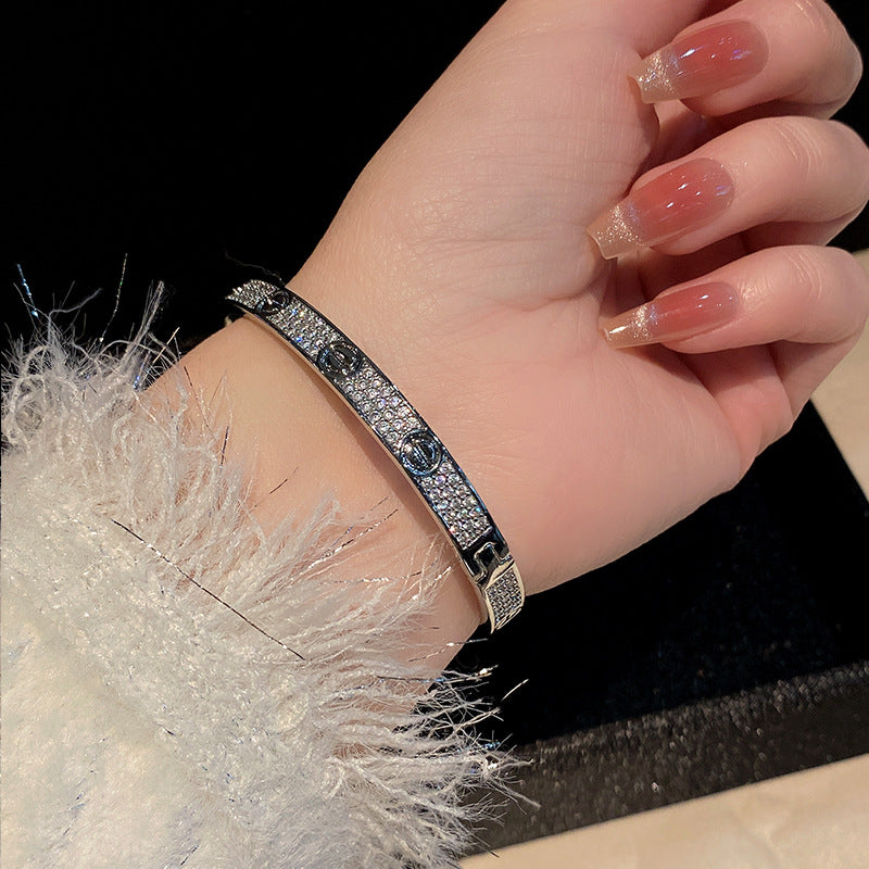 Cartier Branded Diamond Impression luxury Bangle