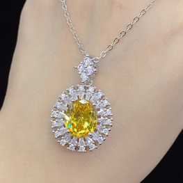 Luxury quality exclusive pendant with chain exclusive free box packaging
