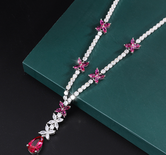Luxury quality exclusive necklace free box packaging
