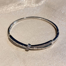 TIFFAN* & C* BANGLE