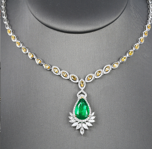 EXCLUSIVE AND LUXURY QUALITY SET FOR HER WITH FREE BOX PACKING