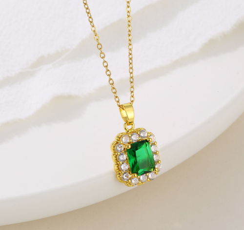 emerald gold look luxury pendant with box