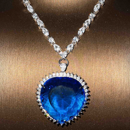 THE TITANIC LUXURY NECKLACE BOX PACKED
