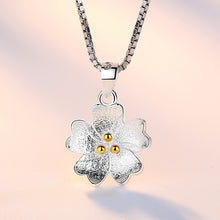 Flower theme exclusive gift pendant with box