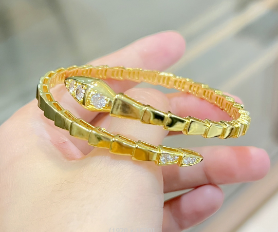 BRANDED GOLD PLATED LUXURY BANGLE