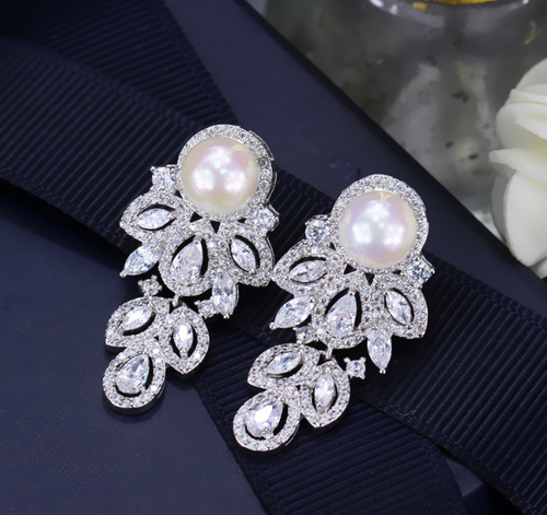 ZIRCON STONES HIGHLY FINISHED RHODIUM PLATED LUXURY EARRINGS