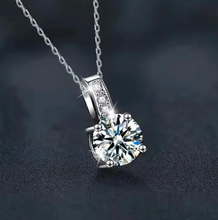 Diamond cut exclusive gift pendant with box