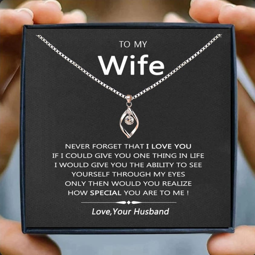 A Heartfelt Promise: The Clavicle Pendant with Your Loving Note