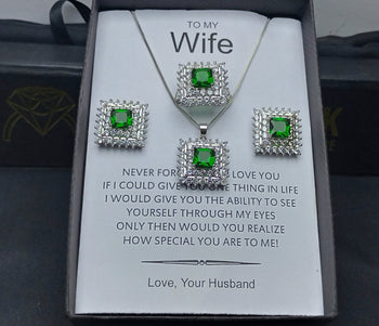 EMERALD LOOK LUXURY SET WITH EXCLUSIVE BOX PACKING