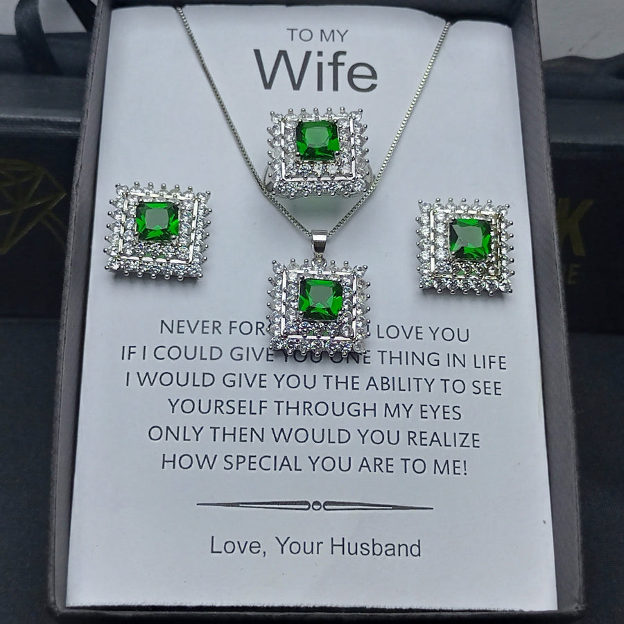 EMERALD LOOK LUXURY SET WITH EXCLUSIVE BOX PACKING