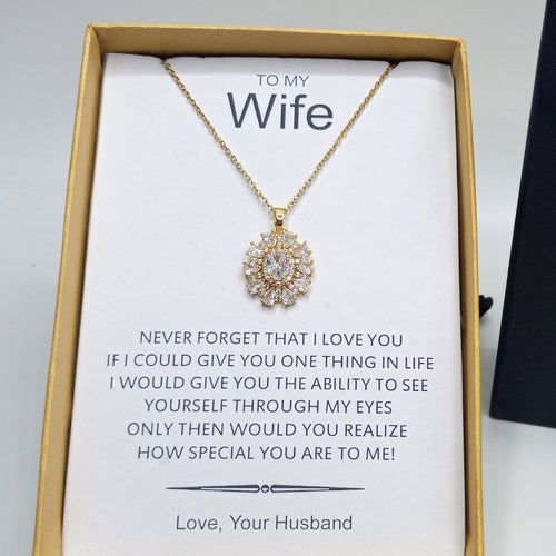 Gold theme luxury exclusive pendant with box packaging