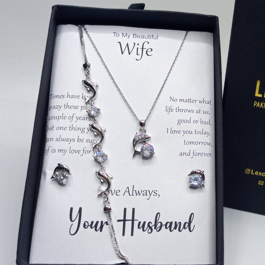A PERFECT GIFT SET FOR HER LUXURY QUALITY AND EXCLUSIVE BOX PACKING