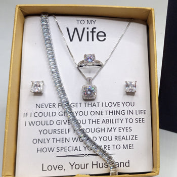 Luxury finishing exclusive set for her with box packing