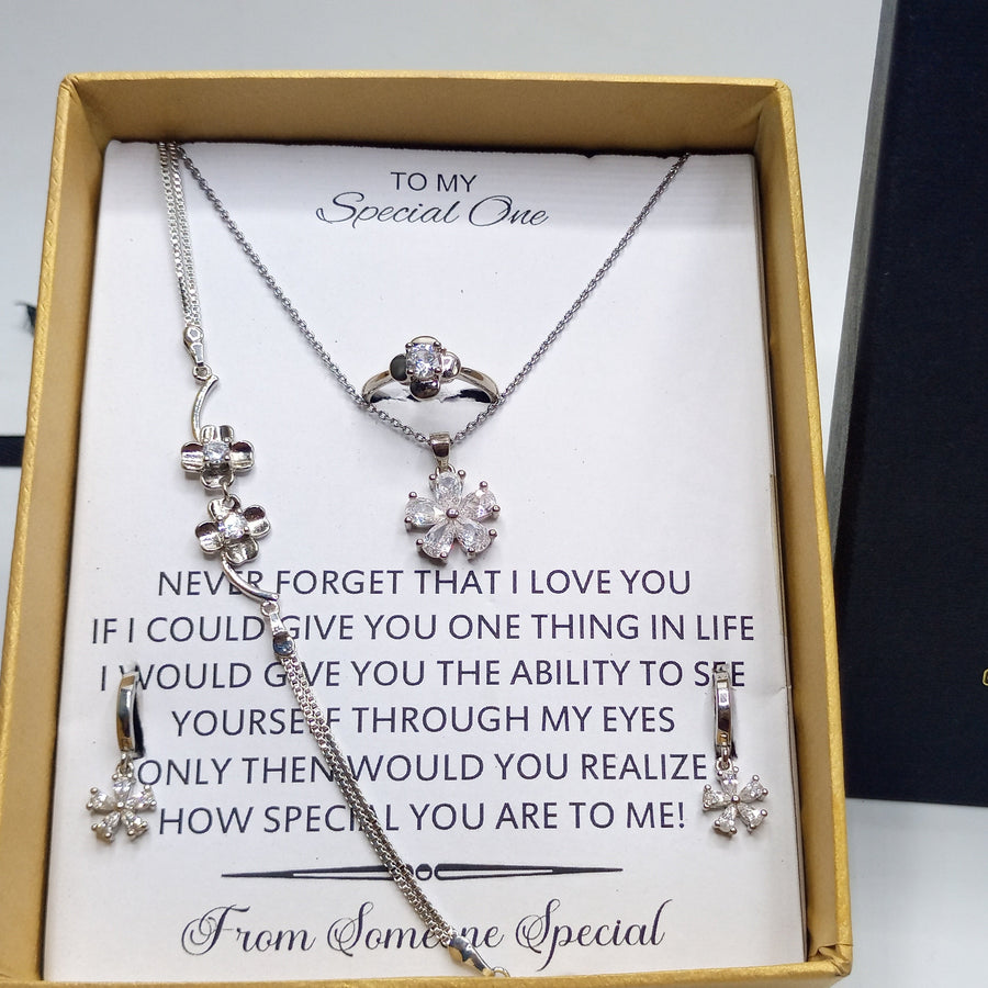 THE FLOWER PATTERN EXCLUSIVE AND LUXURY SET WITH BOX