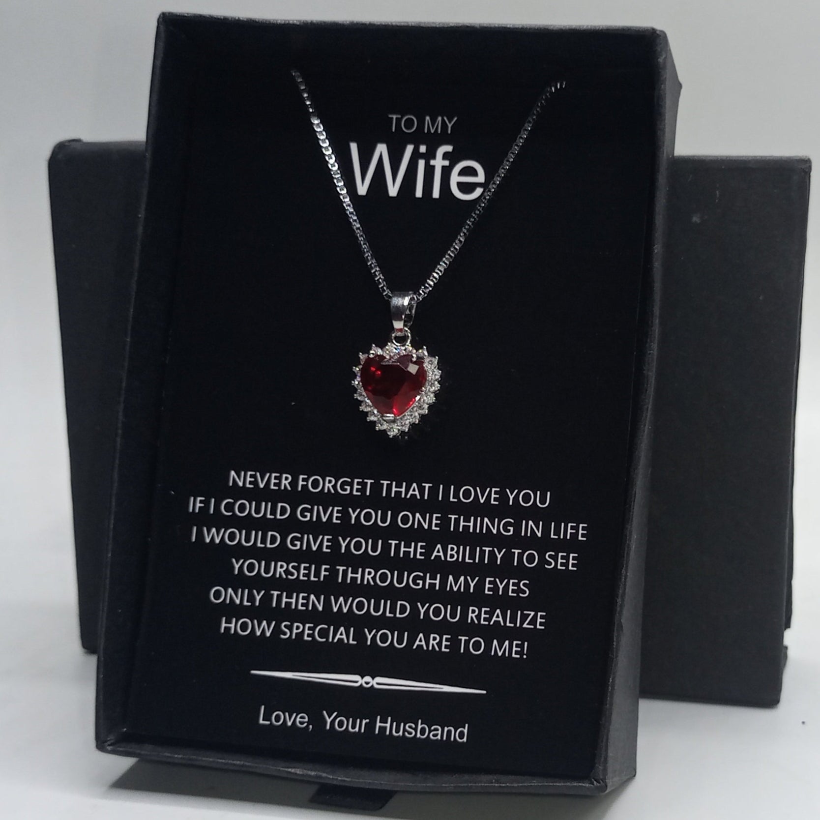 TitanicLove™ Pendant – A Symbol of Passion