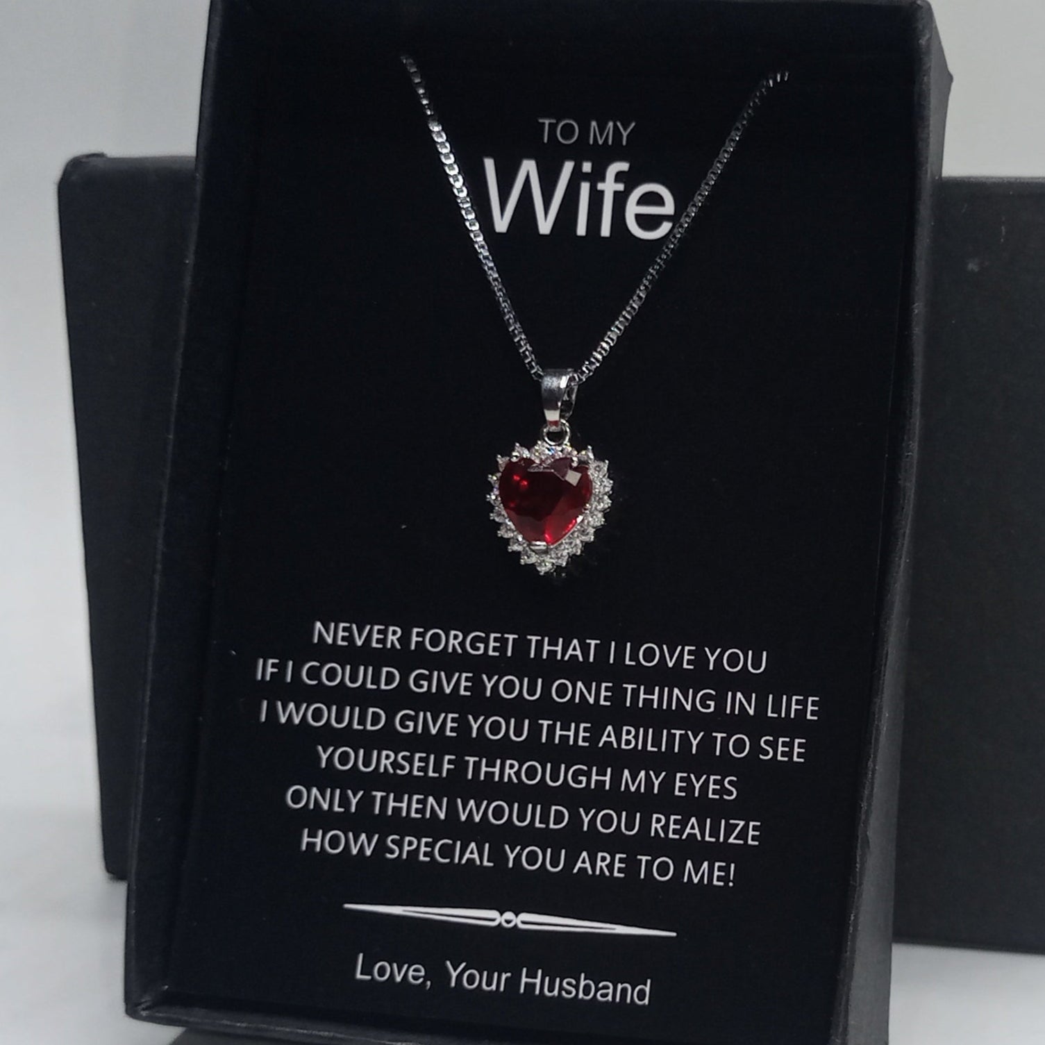 TitanicLove™ Pendant – A Symbol of Passion