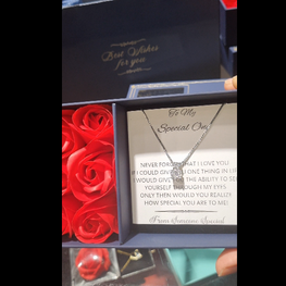 Rose box diamond dream luxury pendant