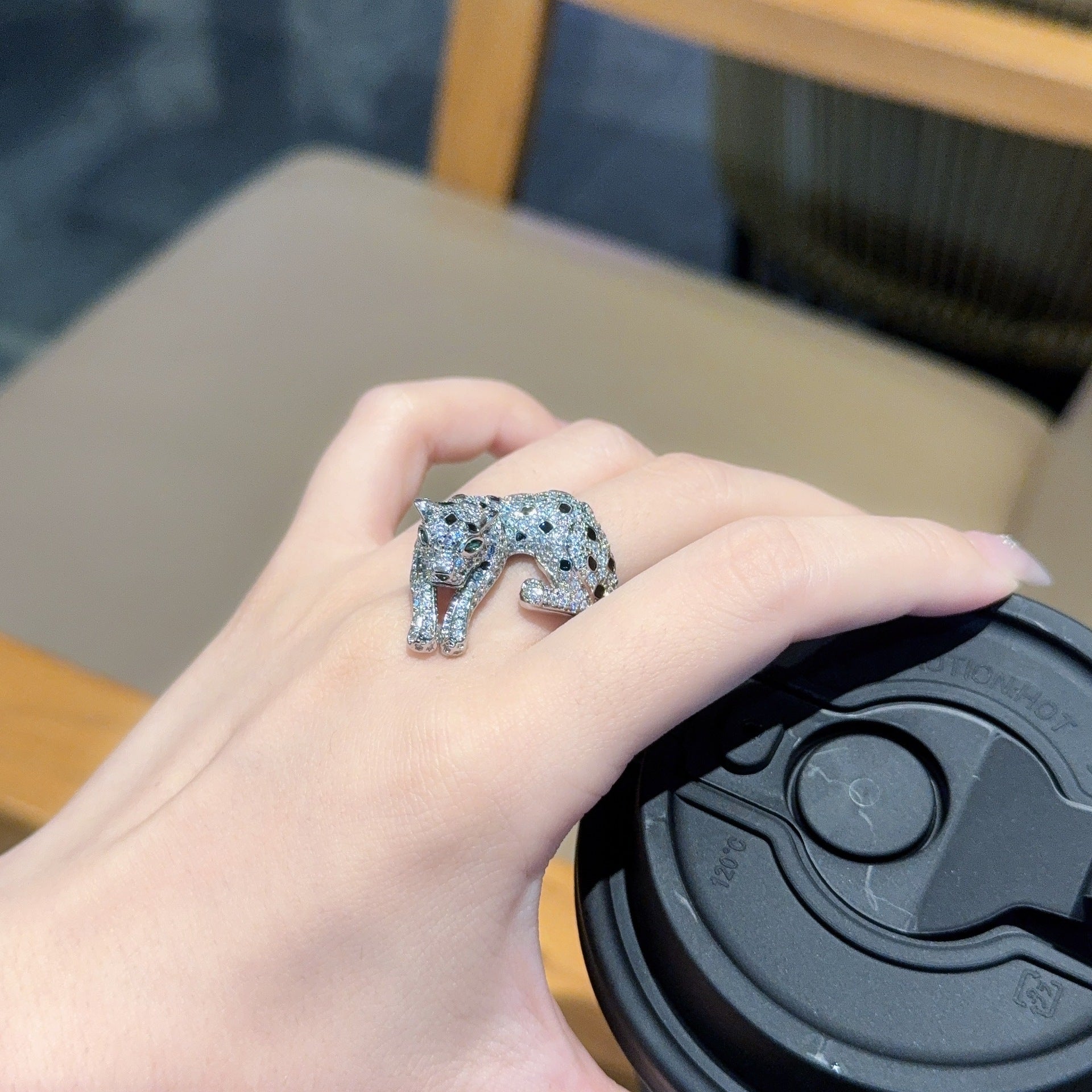CAR*IER RING PANTHERE