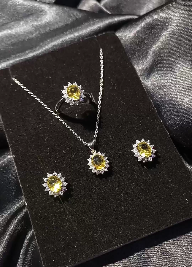 Diamond cut luxury set with exclusive box packing