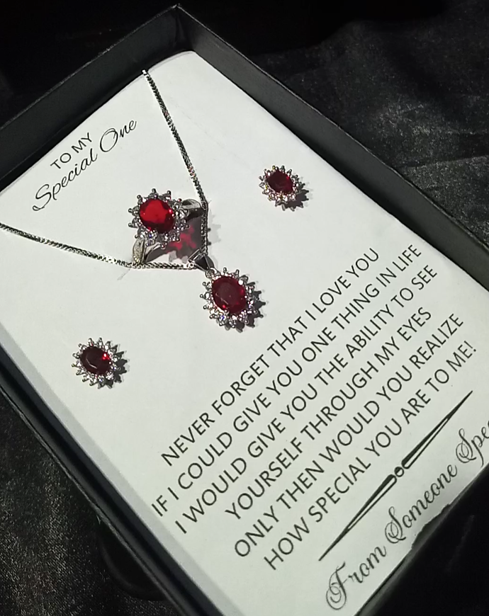 RUBY LOOK LUXURY SET WITH BOX PACKING EXCLUSIVE FINISHING AND QUALITY