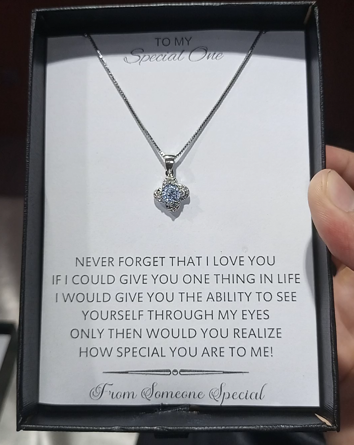 Luxury quality exclusive pendant with chain exclusive free box packaging