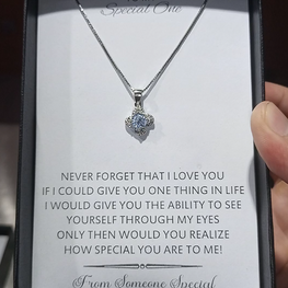 Luxury quality exclusive pendant with chain exclusive free box packaging