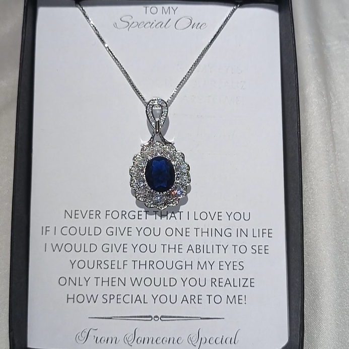 Luxury quality exclusive pendant with chain exclusive free box packaging