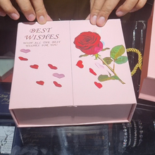 Eternal Titanic™ Pendant with flowers box