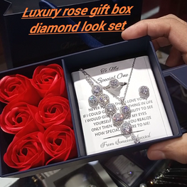 Rose box diamond cut luxury set