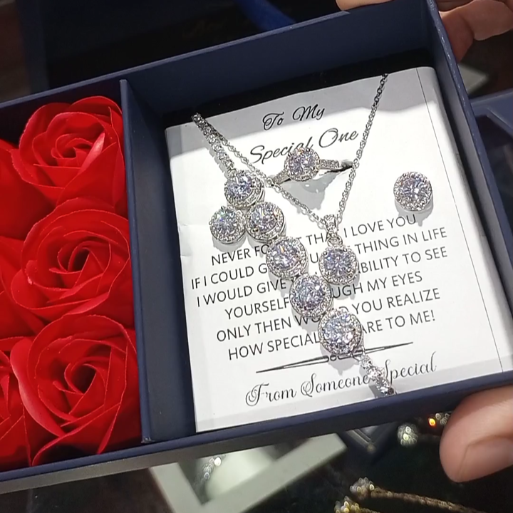 Rose box diamond cut luxury set