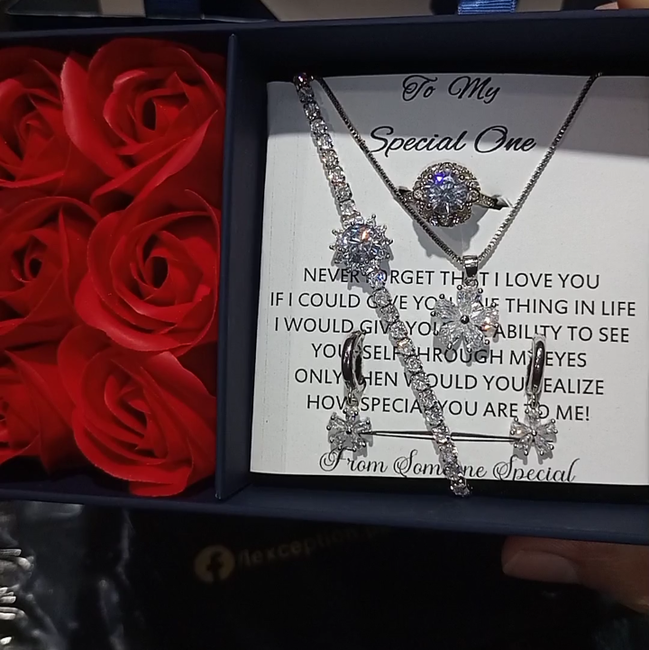 Flower theme Rose box diamond cut luxury set