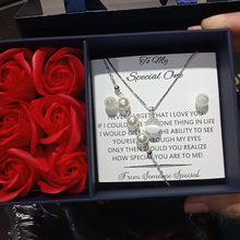 Pearl theme Rose box diamond cut luxury set