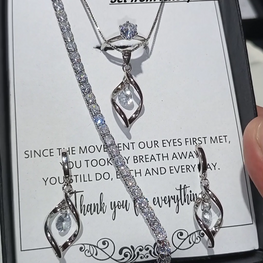The clavicle set complete luxury