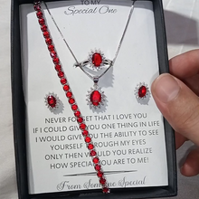 Ruby look diana set with box