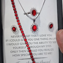 Ruby look diana set with box