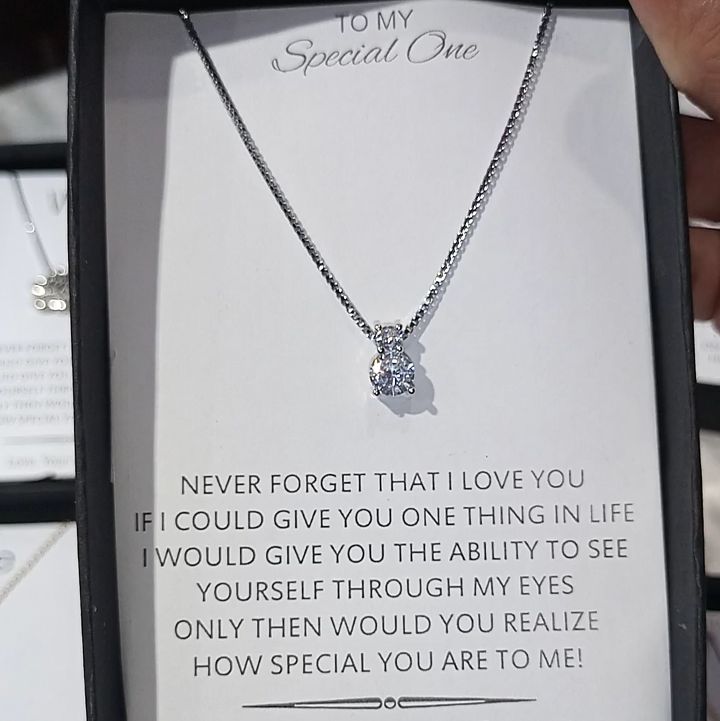 Diamond impression exclusive pendant with box