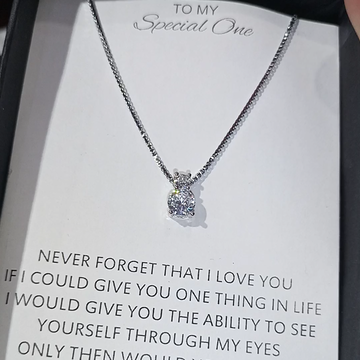 Diamond impression exclusive pendant with box