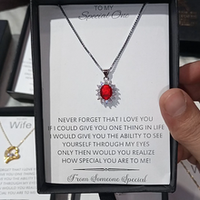 Diana pendant box packed