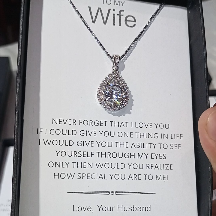 Diamond impression luxury gift pendant