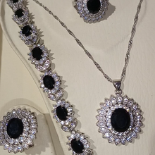 The black diamond dream exclusive set