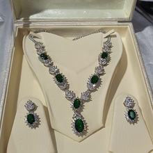 Green Paradise luxury set box packed