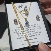 Gold plated diamond impression set