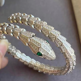 BRANDED HIGHLY FINISHED RHHODIUM PLATED LUXURY BANGLE