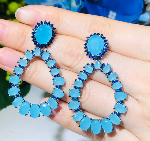 ZIRCON STONES HIGHLY FINISHED ART NOVEAU LUXURY EARRINGS